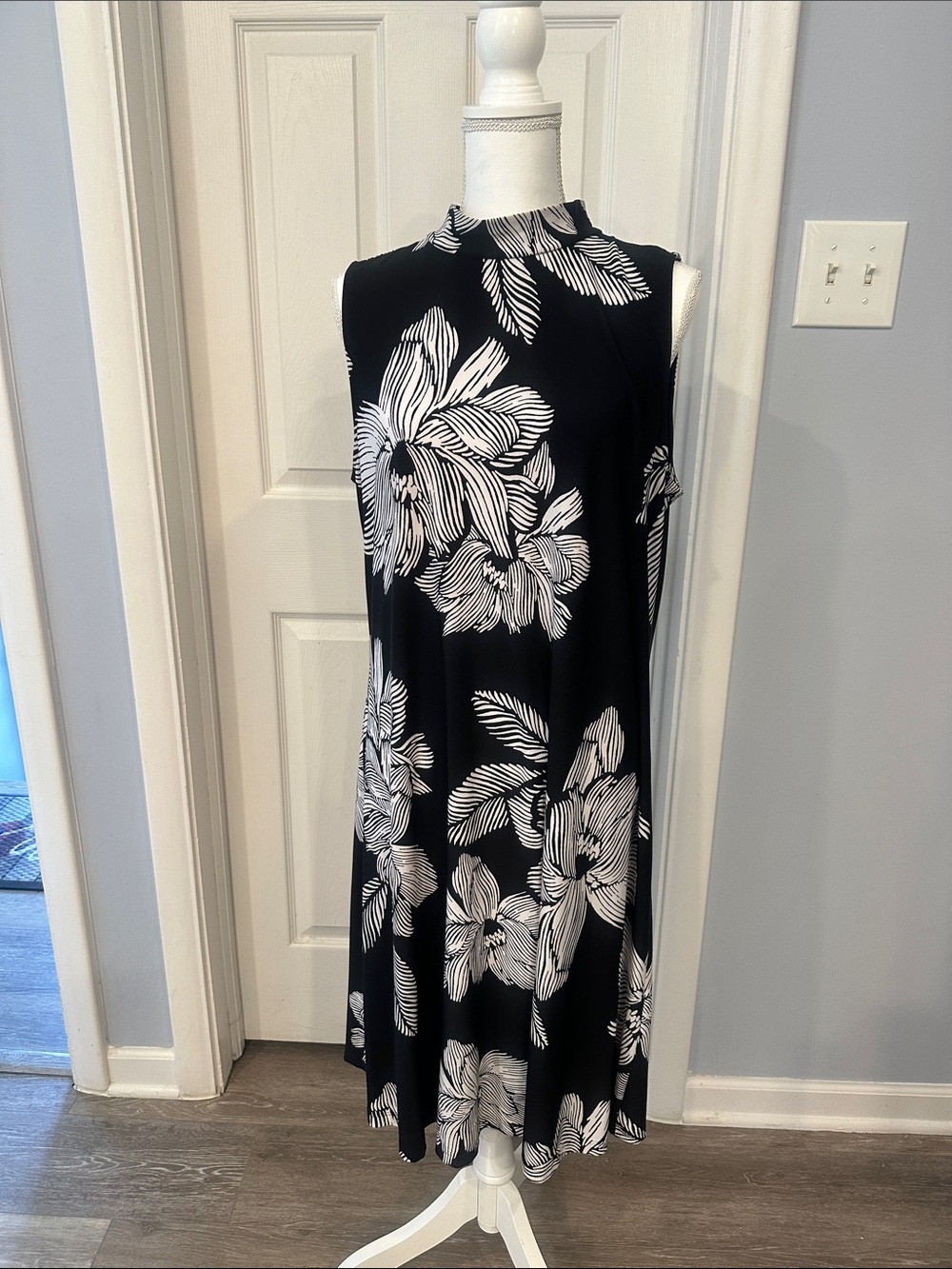 Chico's Black & White Floral Midi Dress